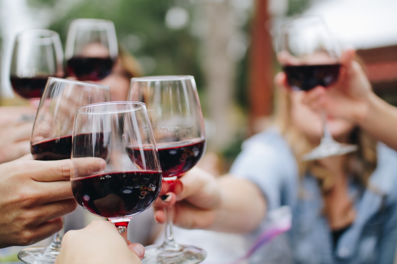 plus de 150 crus sont dégustés pendant la coupe des crus de saint-emilion